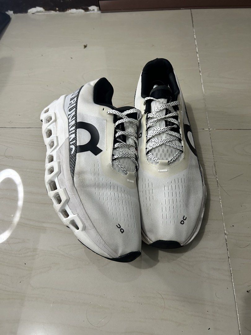 On Running Cloudmonster White Black Swiss Engineering (Category: Sneakers) located in Cavite. Submitted by tatin04444 (Listing ID 1468101547, Image 3). Description: SIZE 11/45/29Cm SIGN OF USE.