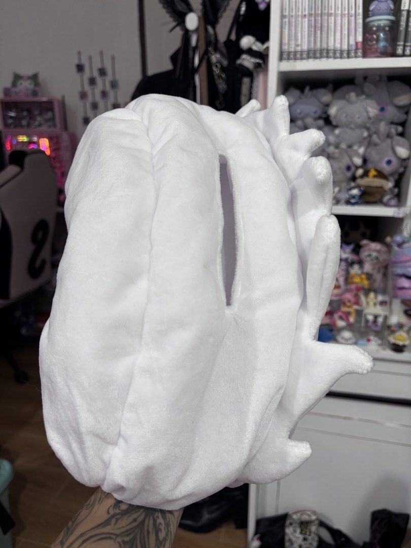 One Piece Gear 5 Luffy Tissue Case (Category: Plushies & Soft Toys) located in Bacolod City. Submitted by kyotori (Listing ID 1468124826, Image 3). Description: 📍 𝘭𝘰𝘤𝘢𝘵𝘪𝘰𝘯: 𝘣𝘢𝘤𝘰𝘭𝘰𝘥 𝘤𝘪𝘵𝘺 🍡 𝘱𝘢𝘺𝘮𝘦𝘯𝘵: 𝘣𝘥𝘰, 𝘨𝘤𝘢𝘴𝘩, 𝘮𝘢𝘺𝘢 🎁 𝘴𝘩𝘪𝘱𝘱𝘪𝘯𝘨 𝘤𝘰𝘶𝘳𝘪𝘦𝘳: 𝘧𝘭𝘢𝘴𝘩 𝙣𝙤 𝙧𝙪𝙨𝙝 𝙨𝙝𝙞𝙥𝙥𝙞𝙣𝙜, 𝙧𝙚𝙩𝙪𝙧𝙣𝙨, 𝙘𝙖𝙣𝙘𝙚𝙡𝙡𝙖𝙩𝙞𝙤𝙣, 𝙖𝙣𝙙 𝙧𝙚𝙛𝙪𝙣𝙙.