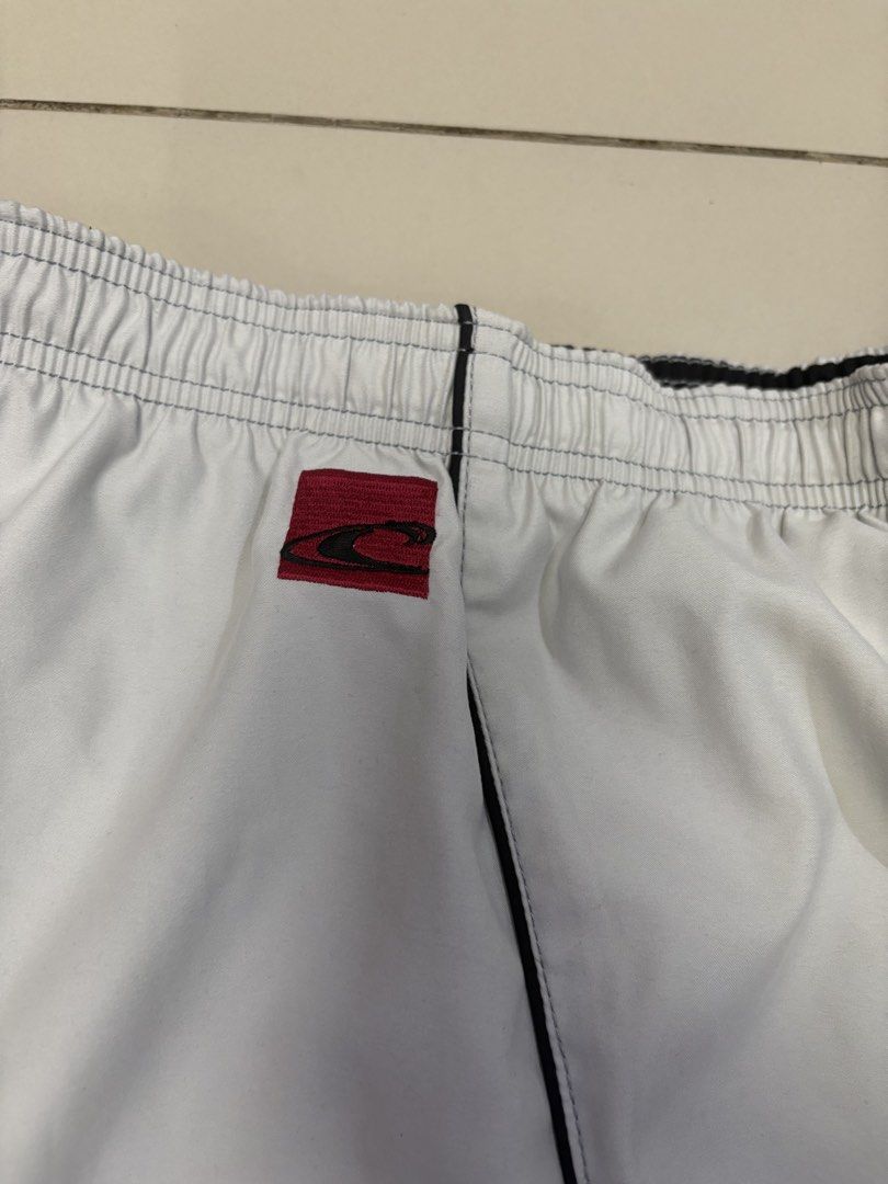 O’neill Board Shorts (Category: Swim Trunks & Board Shorts) located in Mandaluyong City. Submitted by archivesbykesh (Listing ID 1468226209, Image 3). Description: Authentic Size Medium Stretchable (garterized) .