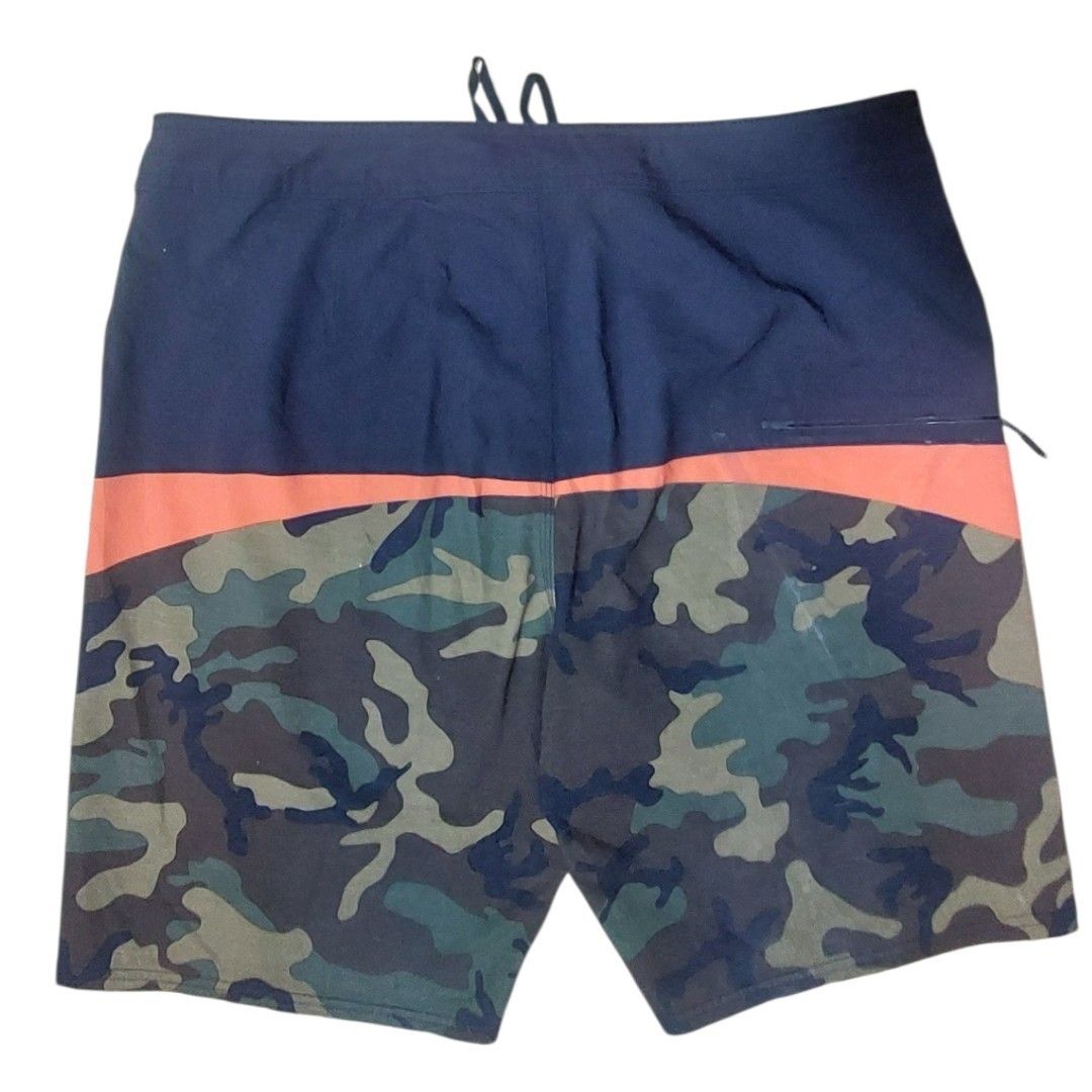 O'Neill Hyperfreak boardshorts (Category: Shorts) located in Manila. Submitted by undothriftshop (Listing ID 1468211691, Image 3). Description: O'Neill Hyperfreak boardshorts size 33 on tag excellent condition color rate 10/10 selling price 380 + Sf.