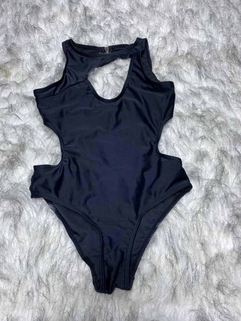 Onepiece swimsuit (xs/small) (Category: Bikinis & Swimsuits) located in Manila. Submitted by csjlgen (Listing ID 1468145205, Image 2). Description: .