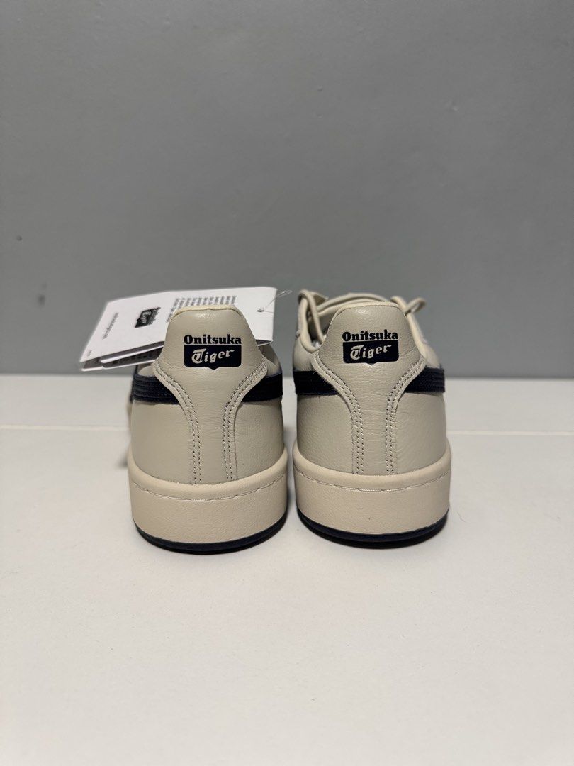 Onitsuka Tiger GSM SD - Japan bought (Category: Casual Shoes) located in Malabon City. Submitted by akiamainogeb (Listing ID 1468120274, Image 3). Description: Onitsuka Tiger GSM SD - Japan bought Never used. Sinukat lang. RFS: wrong size.