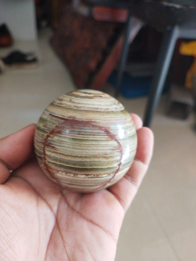 Onyx sphere and stand onyx (Category: Vintage Collectibles) located in San Rafael. Submitted by jflshoppe1989 (Listing ID 1468120663, Image 3). Description: .
