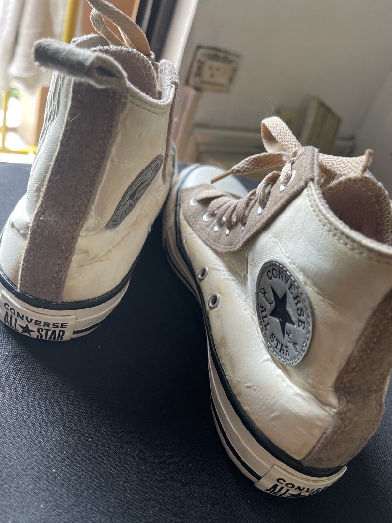 ORIG ALL STAR CHUCK TAYLOR (Category: Boots) located in Pasig City. Submitted by sm_thehouseoftrends. (Listing ID 1468237784, Image 2). Description: Authentic Converse Hi-Top Sneakers Size: 7 Women Shoes Color: Cream / Off-White Canvas with Taupe Condition: Pre-loved / Used Good .