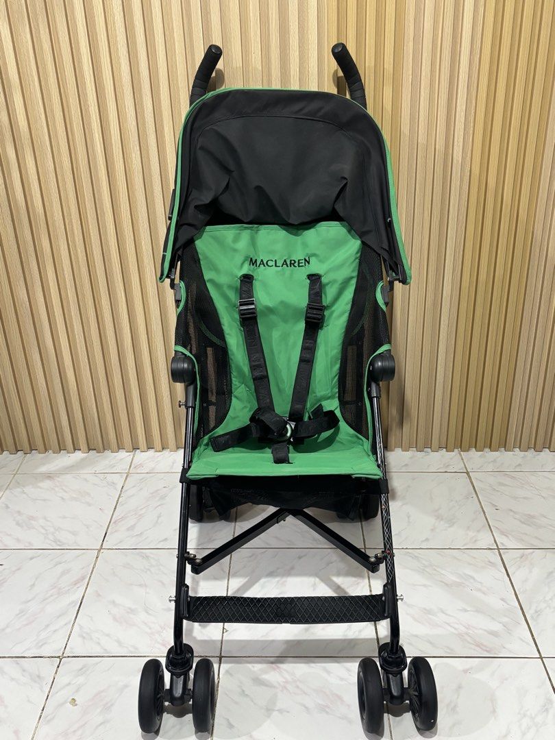 ORIG MACLAREN Volo 🟢⚫️ (Category: Strollers) located in Valenzuela. Submitted by jen_prelovedcorner.2 (Listing ID 1468060760, Image 3). Description: MACLAREN Volo 🟢⚫️ ✅Umbrella slim type ✅Lightweight ✅Suitable for 6 months up to toddler years ✅5 point safety belt ✅Breathable mesh seat ✅Easy to open and fold SALE 2,200 only Location Valenzuela City.
