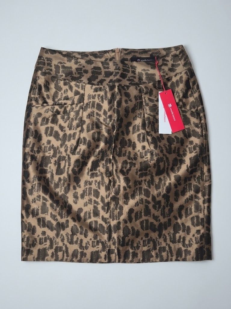 ORIGINAL ARNALDO BASSINI (Category: Skirts) located in Calasiao. Submitted by scouture8 (Listing ID 1468149603, Image 1). Description: Waist line 30 inch length 50cm.