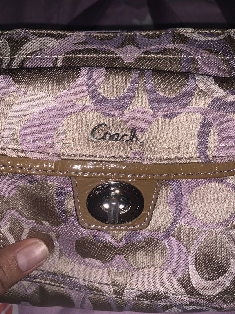 Original Coach Penelope Sling Bag (Category: Cross-body Bags) located in Aliaga. Submitted by ukaybags2428 (Listing ID 1468280574, Image 2). Description: No issue Nice p Small.