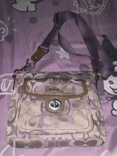 (Category: ) located in . Submitted by ukaybags2428 (Listing ID 1468280574, Image 1). Description: .