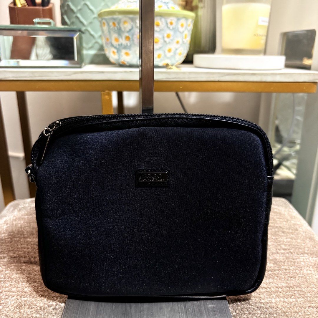 Original Cobo Japan Black Pouch (Category: Purses & Pouches) located in Binangonan. Submitted by makoleksyon (Listing ID 1468233886, Image 1). Description: Brand new condition Like new No flaws Nylon and genuine leather trim material Size: H-5.5 x W-6.5 x D-1 inches.
