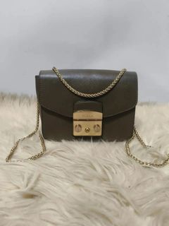 (Category: ) located in . Submitted by secondhand.shop.ph (Listing ID 1468183692, Image 1). Description: .