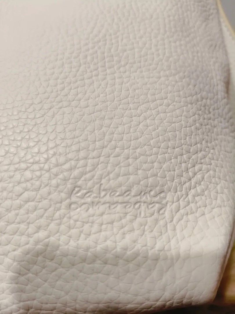 Original RABEANCO (Category: Shoulder Bags) located in Cabuyao City. Submitted by secondhand.shop.ph (Listing ID 1468190876, Image 2). Description: Sale❗️Sale❗️Sale❗️ ₱ 1,899 Original RABEANCO Almost new white Medium Pure genuine leather 📌First to pay!.
