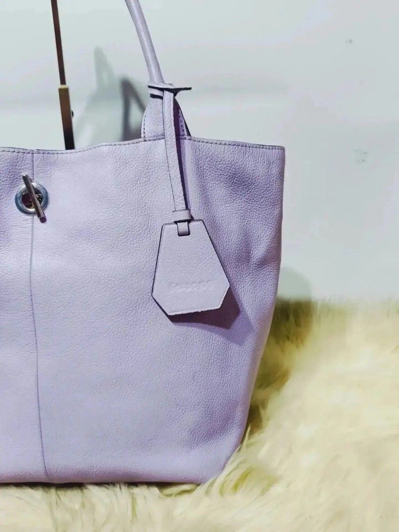Original RABEANCO Alex Tote Bag (Category: Shoulder Bags) located in Cabuyao City. Submitted by secondhand.shop.ph (Listing ID 1468205499, Image 2). Description: Sale❗Sale❗Sale❗ ₱2,880 Original RABEANCO ALEX Lavander Almost new Large Pure genuine leather 📌First to pay!.