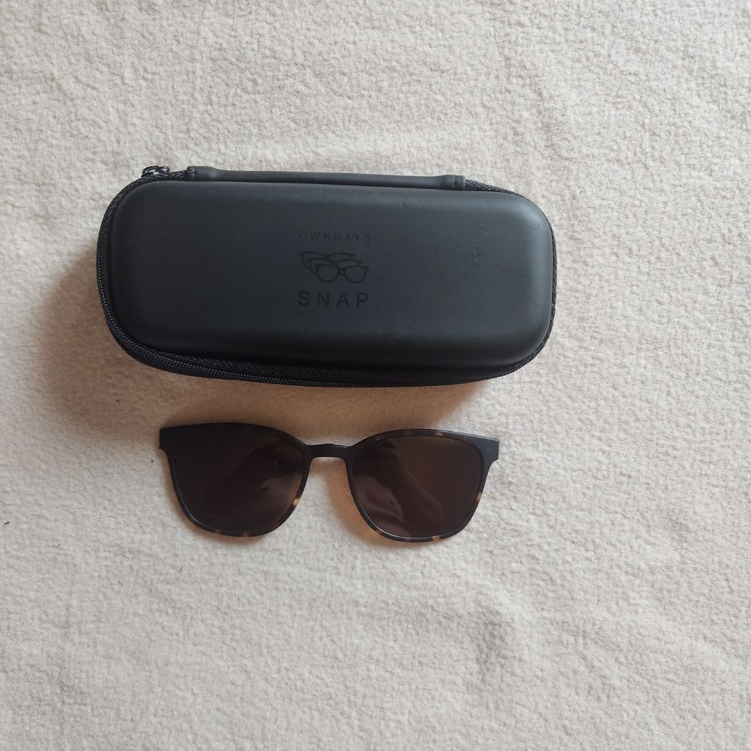 Owndays Snap Sunglasses attachmemt without Case (Category: Sunglasses & Eyewear) located in Mandaluyong City. Submitted by monty1958 (Listing ID 1468086698, Image 1). Description: - Brand: Owndays Snap - Frame: Stylish tortoiseshell design - Lenses: Dark tinted, clean, with minimal scratch - excludes casing (for brand feature purposes only) - Condition: Sturdy hinges, ready to use - Perfect for daily wear, easy to snap on and off - NOTE: Works fo