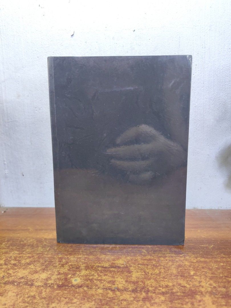 Paboritong Libro ni Hudas -Bob Ong (Category: Everything Else Others) located in Tarlac. Submitted by chapterse7en (Listing ID 1468068498, Image 2). Description: IMPORTANT: Serious buyers only. Lowballers and unresponsive buyers who ghost the chat will be automatically BLOCKED. Please do not message if you have no real intention of purchasing. Thank you for respecting my time. Good Condition Visprint Edition Mode of Payment : Gcash, Maya or Gotym