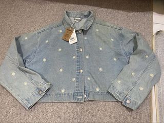 (Category: ) located in . Submitted by bunga.thrift (Listing ID 1468063058, Image 1). Description: .