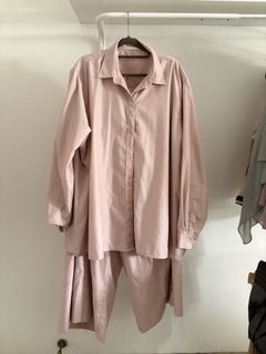 (Category: ) located in . Submitted by treatohthrift (Listing ID 1468115010, Image 1). Description: .