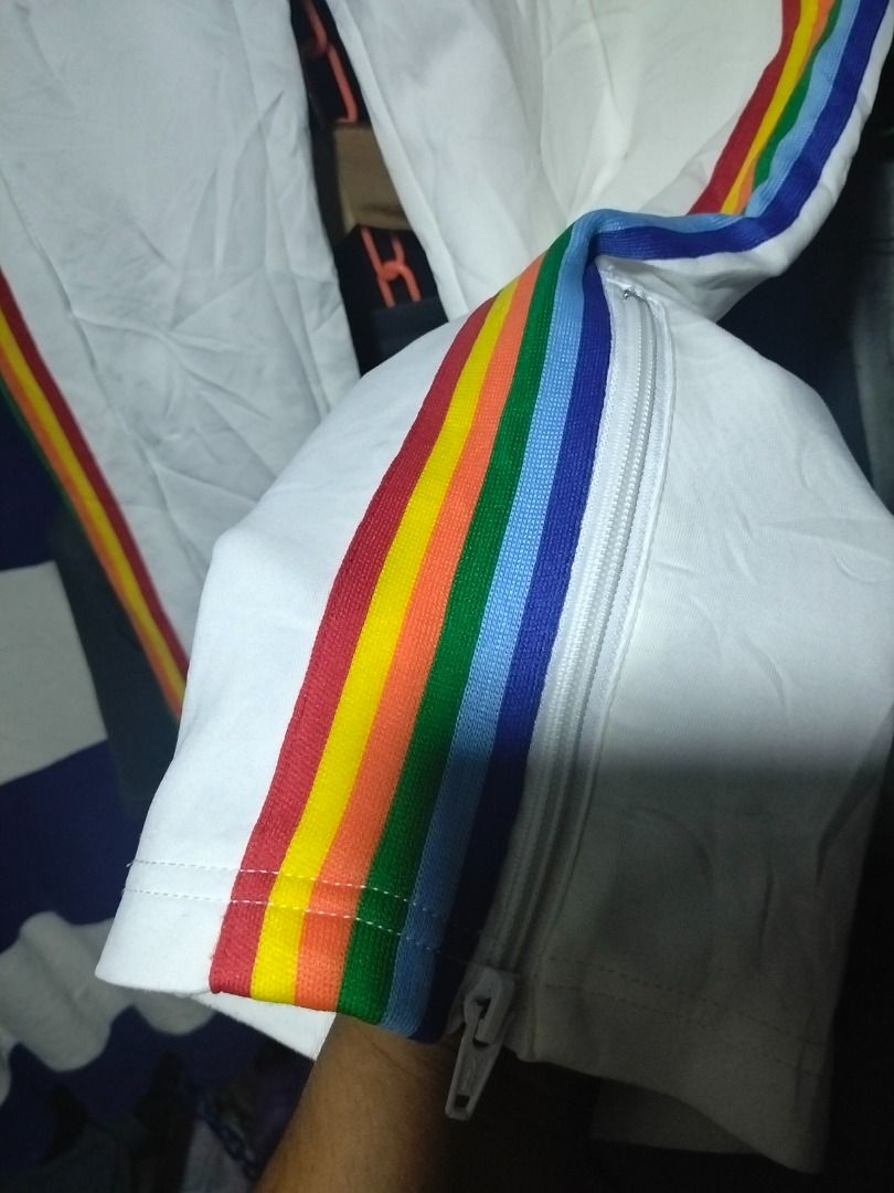 Palm Angels (Category: Joggers) located in Kalibo. Submitted by thriftedbykim12 (Listing ID 1468191970, Image 2). Description: Like new condition Issue: none need wash only Waist-30/36 Length -40 Leghole-8.5 450+sf.