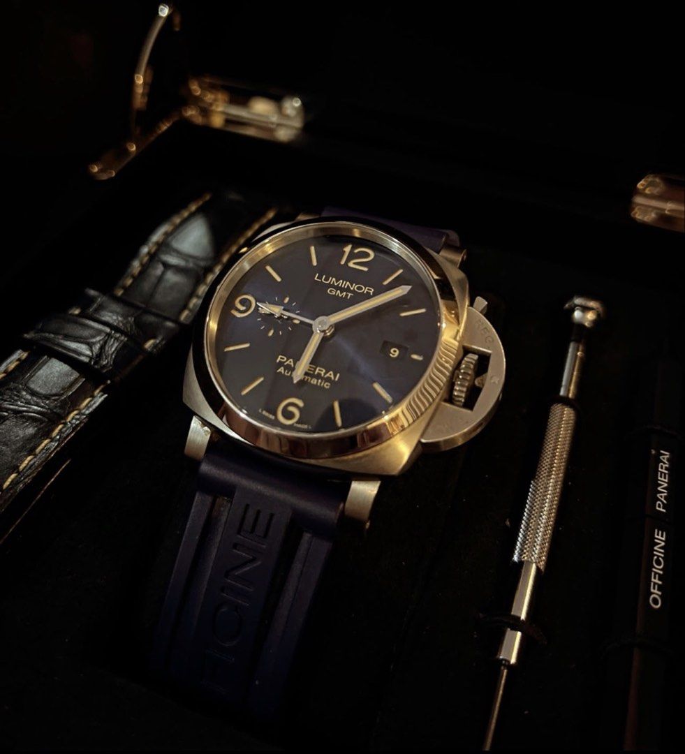 Panerai Luminor GMT PAM01033 (Category: Luxury Watches) located in Paranaque City. Submitted by johnrramirez88 (Listing ID 1468188173, Image 1). Description: Panerai Luminor GMT PAM01033 395k or best offer For sale/swap.