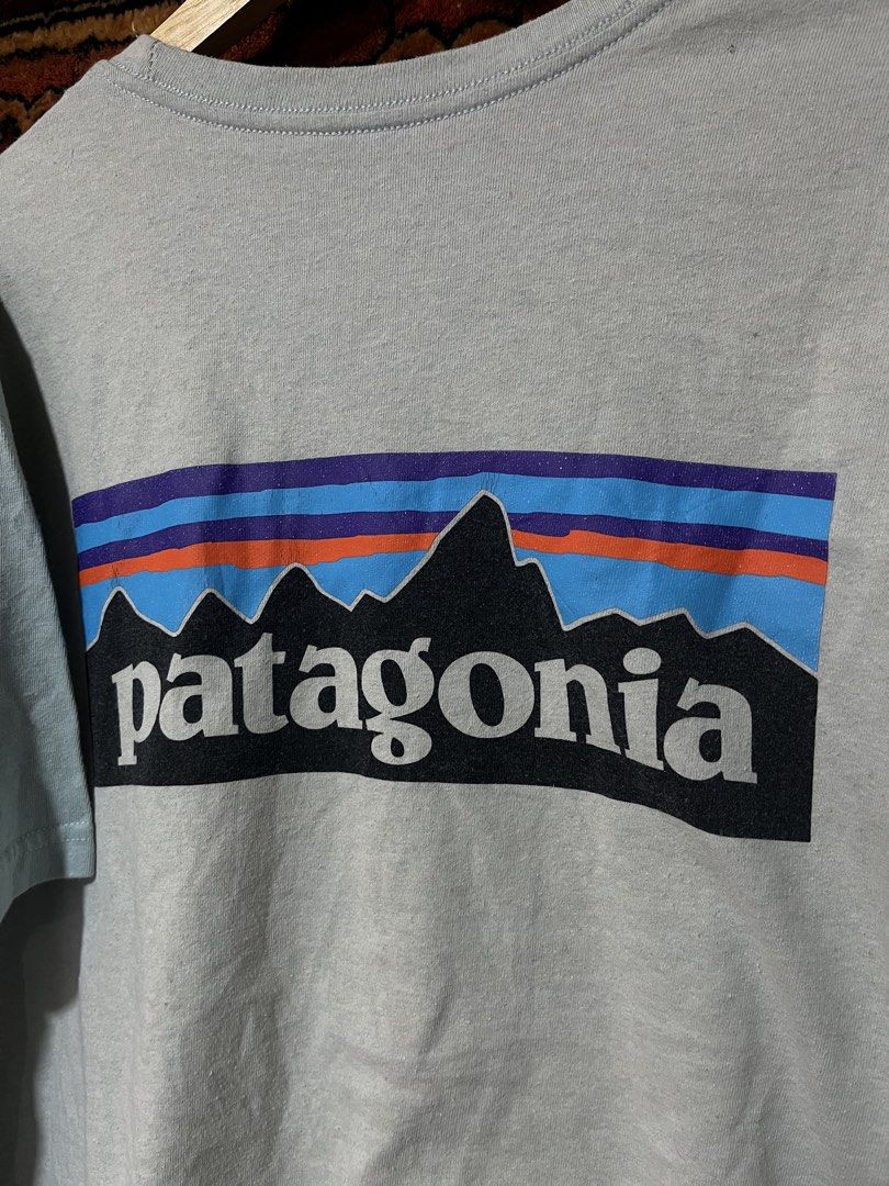 Patagonia Aspack (Category: Tshirts & Polo Shirts ) located in Cebu City. Submitted by lottaloots.ceb14 (Listing ID 1468241939, Image 3). Description: Patagonia Aspack In excellent condition Needs wash Issue: Minimal Hairline cracks Size L Dimensions: 23x28.5 Color rate: 9.3/10 900 + Shipping fee for both Location: Cebu.