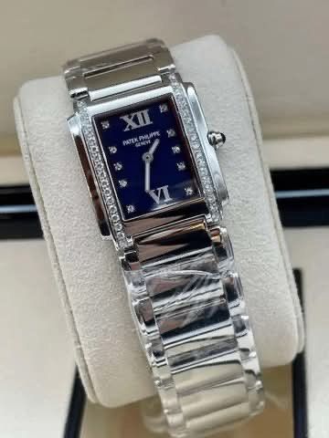 Patek 24 Blue (Category: Luxury Watches) located in Manila. Submitted by jdywatches88 (Listing ID 1468283151, Image 3). Description: brandnew complete set onhand negotiable for sure buyer.