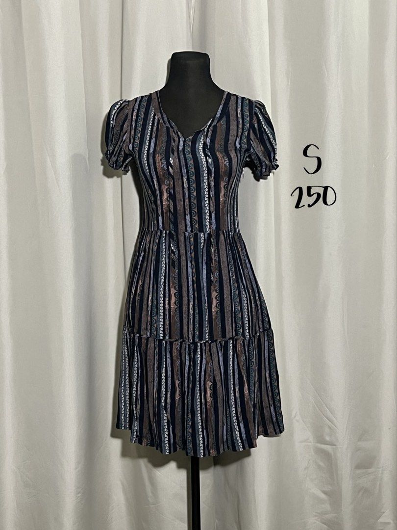 Patterned tiered dress (Category: Dresses) located in Las Pinas. Submitted by jilanah (Listing ID 1468249757, Image 1). Description: .
