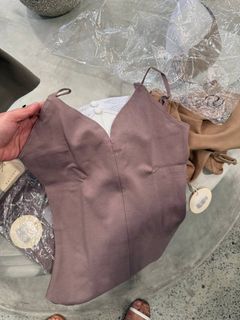 (Category: ) located in . Submitted by wardrobebykeith (Listing ID 1468210745, Image 1). Description: .