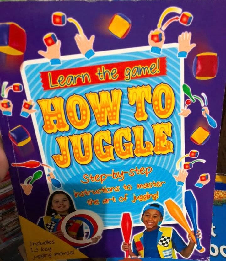 [PB] Learn the Game! How to Juggle (Category: Storybooks) located in San Juan City. Submitted by ttanmien (Listing ID 1468231380, Image 2). Description: ⚜️✨⚜️✨⚜️✨⚜️✨⚜️✨⚜️ 💁🏻‍♀️SELLING PRICE: ₱100 Original Price: Above ₱300 💁🏻‍♀️Book Genre: Non Fiction, Children's Non fiction, hobby books specifically focusing on magic, performing arts, and sleight of hand tricks 💁🏻‍♀️Book insight: Step by step instructions and illustrated guides teaching co