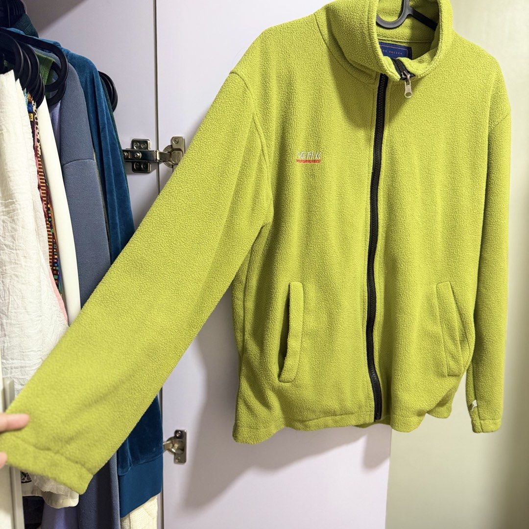 peak performance green fleece jacket (Category: Coats, Jackets and Outerwear) located in Cavite. Submitted by lovedbysham (Listing ID 1468271711, Image 2). Description: - Brand: Peak Performance - Size: Large - Color: Vibrant Green - Material: Soft fleece fabric - Features: Full zip front, stand-up collar, two side pockets, and embroidered chest logo - Condition: Great casual layer for cooler days.