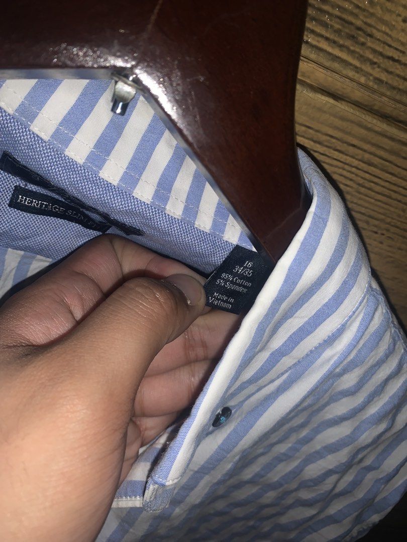 Penguin men's long-sleeve button-down shirt (Category: Formal Shirts) located in Valenzuela. Submitted by Caloooy (Listing ID 1468232398, Image 3). Description: .
