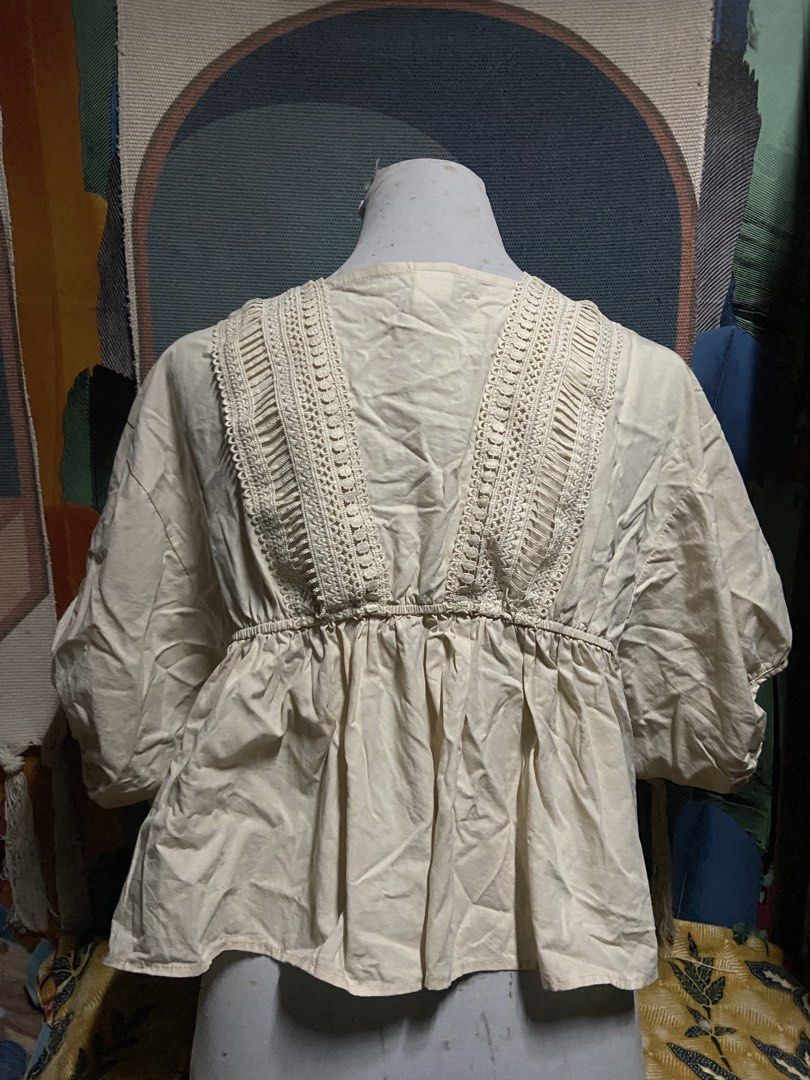 Peplum Eyelet Top (Category: Blouses) located in Pasig City. Submitted by aeclosetco (Listing ID 1468219662, Image 3). Description: No EXCHANGE, No REFUND and No CANCELLATION 📍Santolan, Pasig City MOP: GCASH.