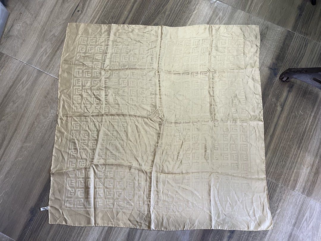 PIERRE BALMAIN silk scarf (Category: Scarves) located in Bulacan. Submitted by letsfindukaywithme (Listing ID 1468168812, Image 2). Description: Pierre Balmain silk scarf 32x32" Like new No issue +sf payment first Ship via J&T .