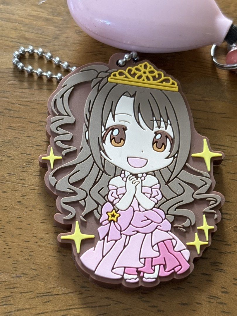 Pink Items bundle: slot-machine charm, retractable ID holder, anime charm (Category: Other Merchandise) located in Calamba. Submitted by cur8d (Listing ID 1468105664, Image 3). Description: .