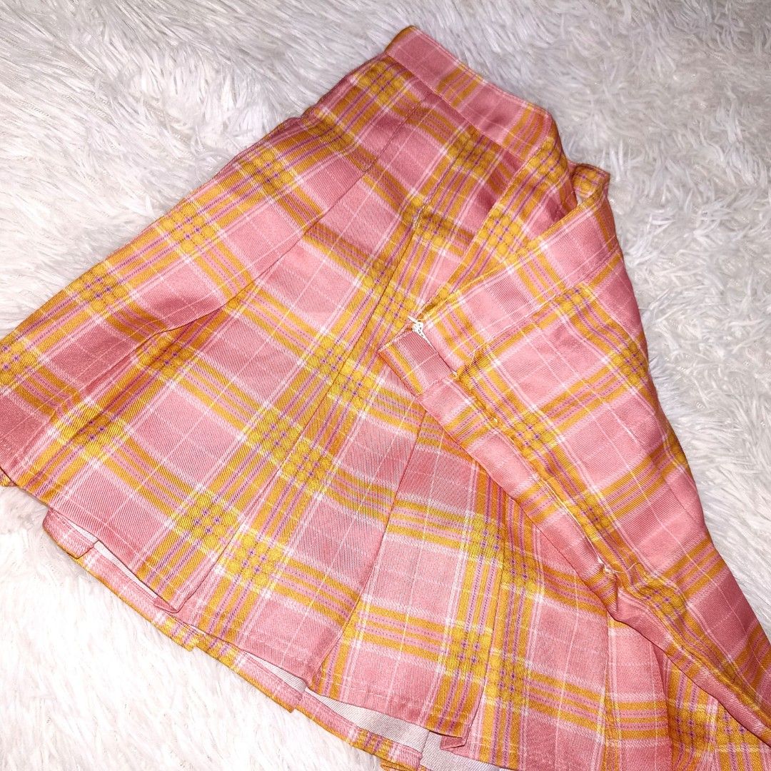 Pink Plaid Skirt (Category: Skirts) located in Manila. Submitted by goldenmountain.e4137d (Listing ID 1468165266, Image 3). Description: Hi, used this once for an event. It has inner lining shorts so that you are comfortable to wear it..