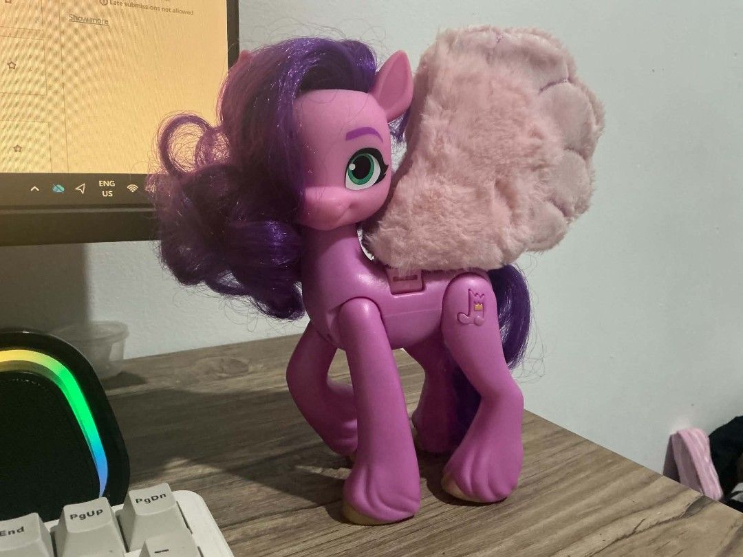 Pipp Petals My little pony singing (Category: Interactive Toys) located in Cabuyao City. Submitted by csacopla (Listing ID 1468059778, Image 1). Description: working, she sings mop gcash/bpi mod jnt.