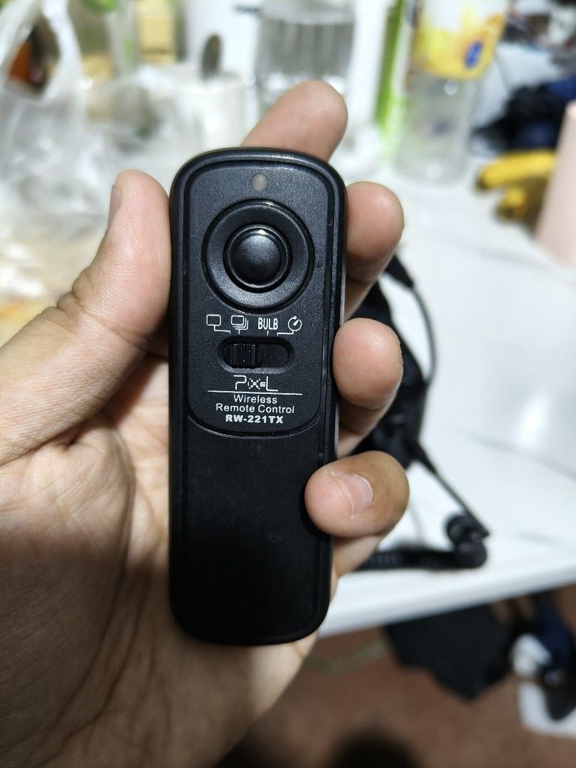Pixel Wireless Remote Control RW-221TX For Canon (Mic slot) E3 (Category: Flashes) located in Caloocan City. Submitted by mr.carlo_dslr_laptop (Listing ID 1468107085, Image 3). Description: Pixel Wireless Remote Control RW-221TX For Canon (Mic slot) E3 1,200 php Working item Tested po Pick up Monumento Caloocan Pm lang po. 1500 cash only G na.