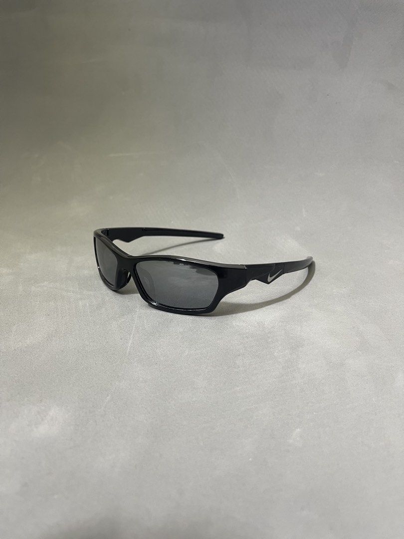 Plantaris oakley (Category: Sunglasses & Eyewear) located in Manila. Submitted by mine2ownit (Listing ID 1468131115, Image 1). Description: Loc manila.