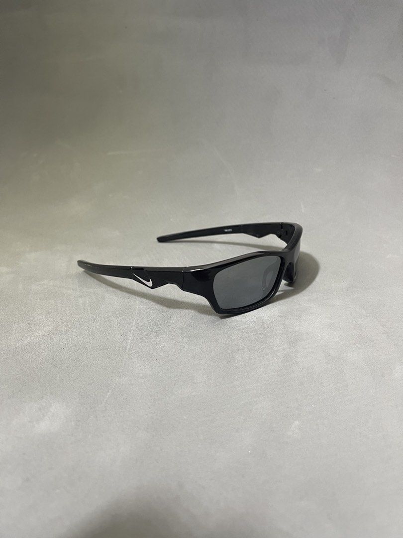Plantaris oakley (Category: Sunglasses & Eyewear) located in Manila. Submitted by mine2ownit (Listing ID 1468131115, Image 2). Description: Loc manila.