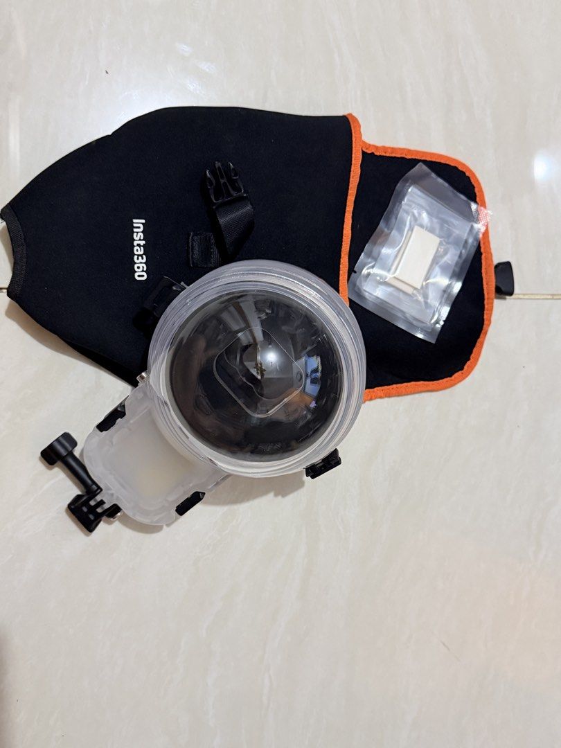 PLS READ BELOW ❗️ Insta360 Dive Case with Pouch and Inserts (Category: Camera Bags & Carriers) located in Paranaque City. Submitted by pv4lacapa (Listing ID 1468196322, Image 1). Description: 1. Insta360 X5 Invisible Dive Case – ₱4,800 Standard dive housing Original box 2. Insta360 X5 Invisible Dive Case Pro – ₱5,800 Pro dive housing Original box Negotiable for sure buyers! Also available in unit + accessories + dive cases BUNDLE❗️.