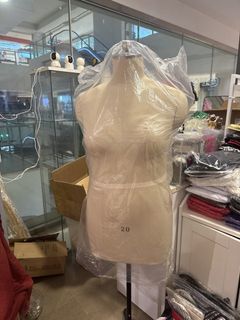 (Category: ) located in . Submitted by dcorseletsingapore (Listing ID 1468119023, Image 1). Description: .