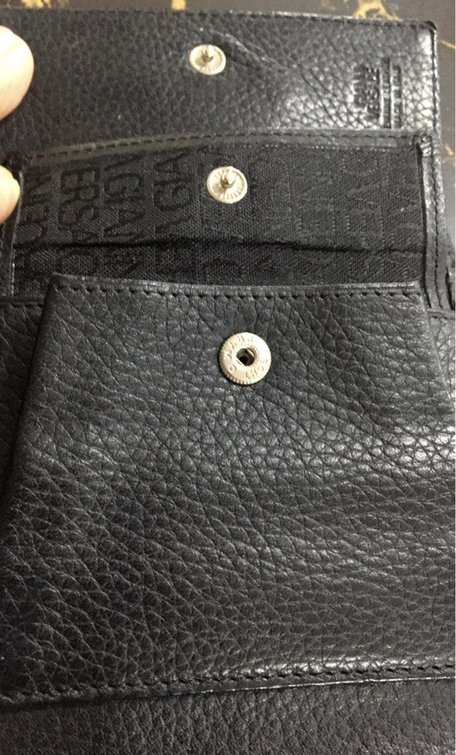 pm.sure buyer (Category: Wallets & Card Holders) located in Baguio. Submitted by m1ctess_1_2 (Listing ID 1468086551, Image 3). Description: Ukay source no rabs black na black,genuine leather with coinpurse.