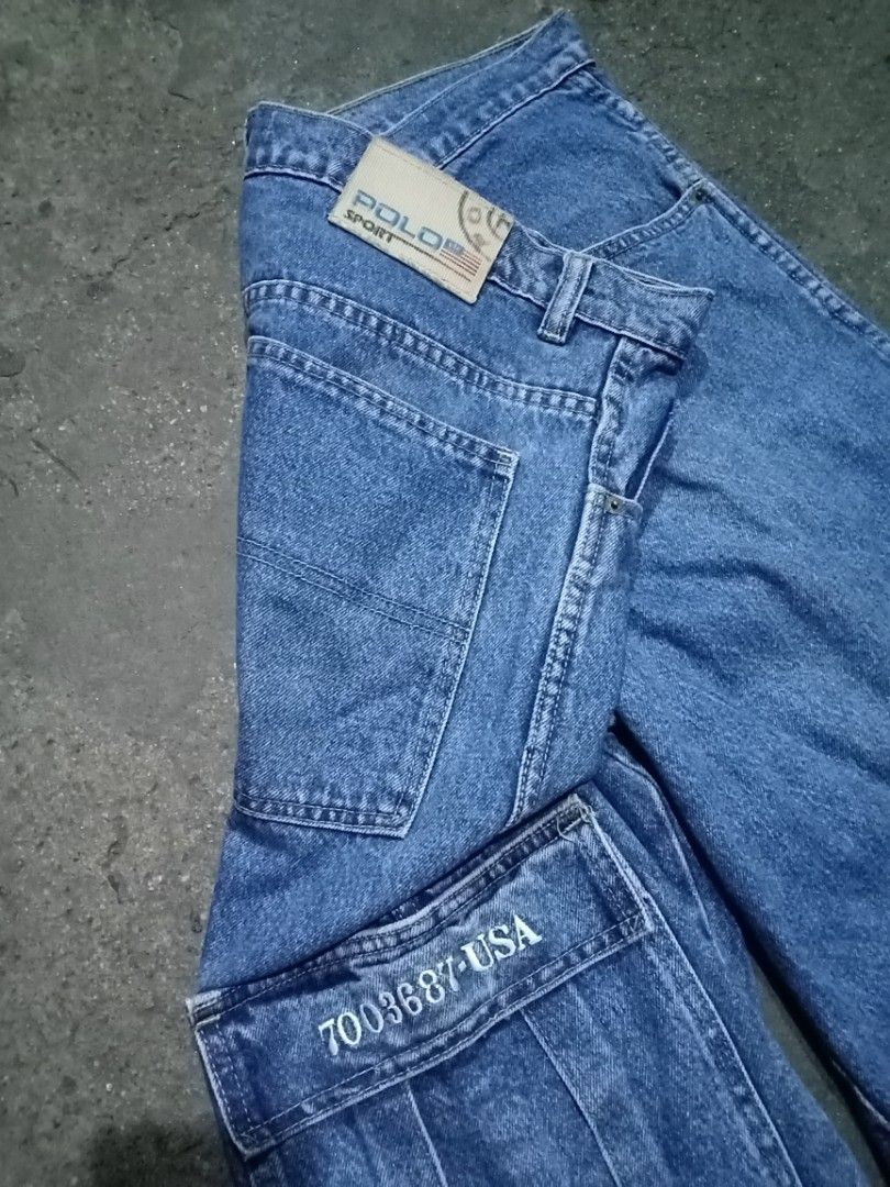 Polo Short Cargo Baggy (Category: Jeans) located in Pasig City. Submitted by thrifttofit (Listing ID 1468149091, Image 3). Description: Polo Sport Cargo/Baggy pants Size 36 Condition 8/10 L-42. W-36 Leghole-12 Pasig city.