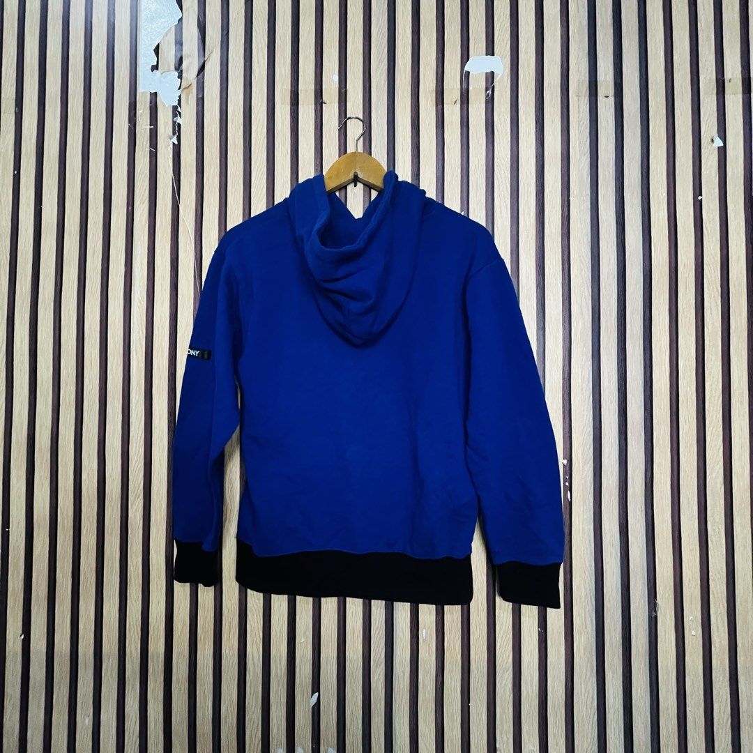 PONY GRUNGE Y2K SKATER VIBE GORPCORE STREETWEAR BLOKECORE PULLOVER HOODIE BLUE BLACK MEDIUM 22x24 (Category: Coats, Jackets and Outerwear) located in Dasmarinas. Submitted by yg_supplies (Listing ID 1468100000, Image 2). Description: > PRE-LOVED / NEEDS WASHING. NO OTHER ISSUES. PONY GRUNGE Y2K SKATER VIBE GORPCORE STREETWEAR BLOKECORE PULLOVER HOODIE BLUE BLACK MEDIUM 22x24 #blockcore #sportswearph #ponyfootwear #retroathletics #streetwearph #ho