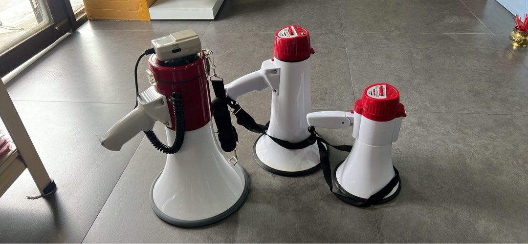 PORTABLE MEGAPHONE (Category: Announcements) located in Manila. Submitted by sportinggoods10 (Listing ID 1468104927, Image 1). Description: .