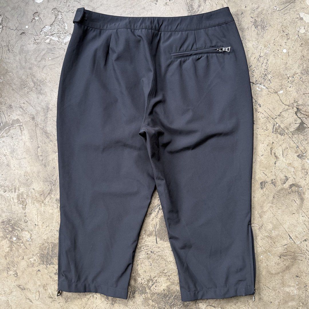 Prada - 1999 Nylon Technical Capri Short (Category: Shorts) located in Cavite. Submitted by 4118.ph (Listing ID 1468224472, Image 3). Description: Size 40 on tag fits 26-27 Excellent condition Waist 13.5” Length 24.5” Leg opening 6.2”.