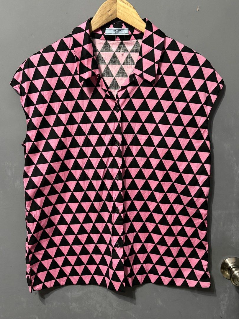 Prada Patterned Sleeveless Blouse Shirt (Category: Sleeveless) located in Iloilo. Submitted by bygone.ph (Listing ID 1468131234, Image 1). Description: 20x26.
