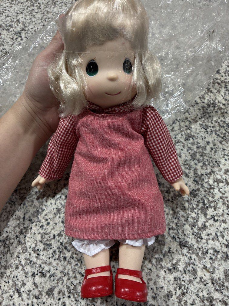 precious moments (Category: Vintage Collectibles) located in Subic. Submitted by rosalyntlopez (Listing ID 1468281947, Image 1). Description: from dolljoy museum factory in marikina makers of precious moments for export.