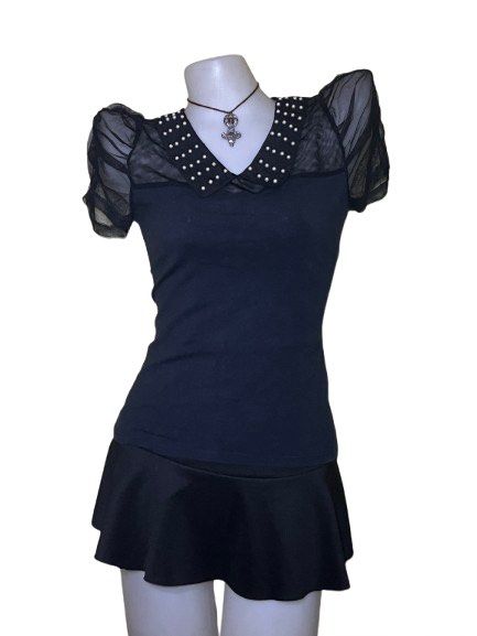 preloved clothes (Category: Sets or Coordinates) located in Pasig City. Submitted by evermourn777 (Listing ID 1468267913, Image 2). Description: ! top only, bottoms and jewelry not included. ! small-medium size ₱80 all items .