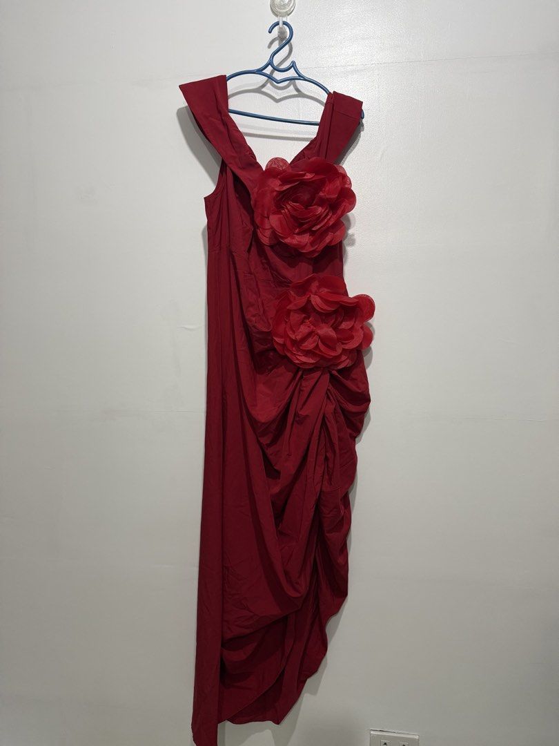 Preloved Gown For Sale (Category: Evening dresses & gowns) located in Manila. Submitted by snwdrp2020 (Listing ID 1468079449, Image 1). Description: FOR SALE ONLY Used once. Ginamit lang sa birthday No issue. Walang butas. Walang kahit na ano. Nalabhan na rin. Ready to wear Fits XL to 2XL body frame RFS : Decluttering Selling for only ₱ 750. Fixed price. Pass sa tatawad pa. Makati location.