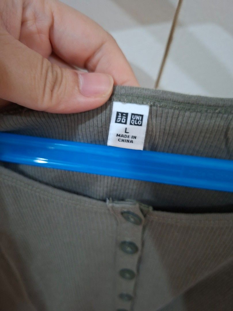 [Preloved] Uniqlo stretchable top with buttons, size Large] - 100php each (Category: Others Tops) located in Las Pinas. Submitted by seriscorner (Listing ID 1468156182, Image 2). Description: [Preloved] Uniqlo stretchable top with buttons, size Large] - 100php each 100php each ------Courier: SPX Xpress (sf c/o buyer) We accept payments via BDO, Maribank, GoTyme, and GCash..