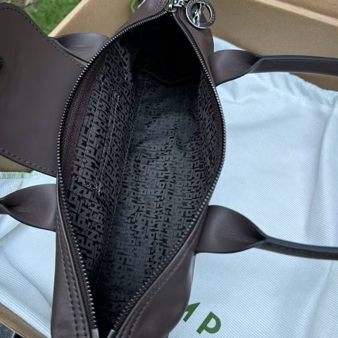PRE-ORDER Longchamp Xtra S Shoulder Bag (Category: Luxury Bags & Wallets) located in Las Pinas. Submitted by g1rlboss.mnl.ph (Listing ID 1468129693, Image 2). Description: 📌50% DP REQUIRED TO PROCESS ORDER ✈️7-10 DAYS ETA ✅️ACTUAL PHOTOS POSTED 📌PAY FIRST BEFORE SHIPPING ❌️NO PICKUP/MEETUP 🚫IF IN DOUBT, DON'T BUY INCLUSION/S: Paper bag.